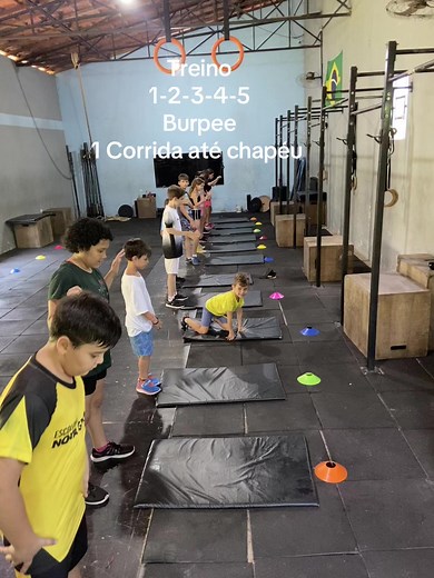 Crosskids. #criança #crosstraining #crosskids #treino #exercicio