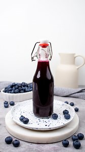 Homemade Blueberry Syrup🫐 Full recipe is on my website: https://katerinafaith.com/homemade-blueberry-syrup/#recipe All you need is: fresh or frozen blueberries, sugar, water, salt and lemon juice! I’ve been making a iced blueberry lattes and blueberry lemonades with this syrup all week and they’re both delish! You gotta try🫐🫐 Comment the word BLUE and I’ll DM the full syrup recipe, as well as my Blueberry Lemon Curd Parfait recipe using the leftover bluebs🫶🏽 note, you must be following me o