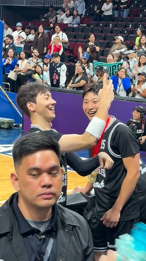 15K views · 15K reactions | Sandara Park turned Shoot of Asia into her concert — even the Korean stars couldn’t help but fangirl!  | The Oscarbrad Showbiz Channel | Facebook