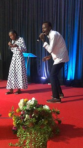 Posa moko wa komona nzambe. Adoration avec le Pasteur Emmanuel Mbiya | La Borne Bakuadianga