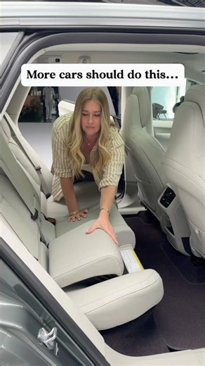 Why don’t more SUVs have these built-in!? #momcar #ex60 #volvo #boosterseats