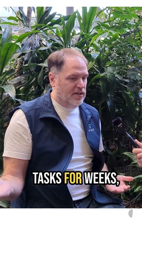 How LLMs Beat Custom Robots