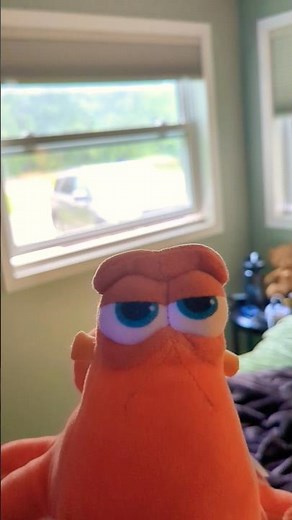 Hank the Octopus goes to Around the House (Finding Dory)