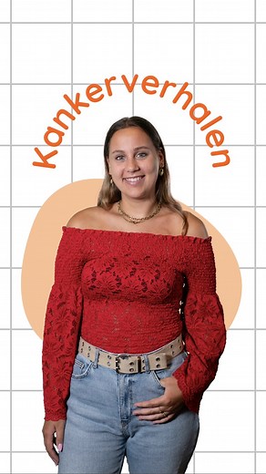 Op 13-jarige leeftijd kreeg Elena de diagnose acute lymfatische leukemie en is haar hele middelbare schooltijd onder behandeling is geweest. Dit heeft veel impact op haar gehad waarover zij vertelt in de voorlichtingsvideo kankerverhalen. 🧡 Zit jij op de middelbare school en wil je meer weten over kinderkanker? Vraag het voorlichtingspakket aan via KiKa.nl/voorlichting. #Kinderkanker #Children #Education #School | Stichting Kinderen Kankervrij (KiKa)