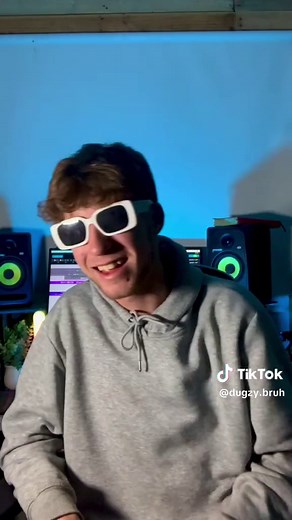 Makka Pakka's Techno Remix Song - In The Night Garden