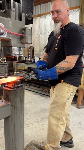 21 reactions · 7 comments | Student forging their first Damascus...