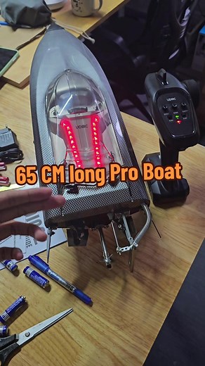 UDi 022 Brushless Pro RC Boat Kit with Tool Set and Accessories
