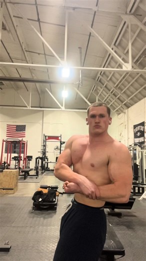 In 1492, Christopher Columbus sailed the ocean blue,a phrase often used to help people remember the year of his famous voyage across the Atlantic Ocean. At the time, many European nations were eager to find faster trade routes to Asia to obtain spices, silk, and other valuable goods. Spain agreed to fund Columbus’s journey, hoping it would bring wealth and power to the country. Columbus believed that by sailing west, he could reach Asia more quickly than by traveling over land or around Africa. 