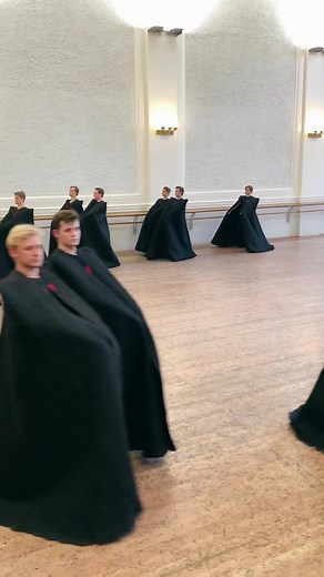 Репетиция хореографической картины «Партизаны» #балетигорямоисеева #ансамбльигорямоисеева #moiseyevballet #moiseyevdancecompany