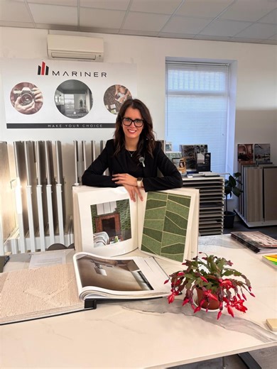 Lo sai che con la carta da parati puoi trasformare completamente una stanza… senza dover rifare mezza casa? Ci sono texture, colori e materiali per ogni stile, anche resistenti all’umidità per bagno e cucina! Se vuoi dare carattere a una parete o rinnovare un ambiente in modo veloce, la carta da parati è la soluzione perfetta. Passa a vedere tutte le nostre proposte, ti sorprenderai! 👇 EDILCOTTO 2.0 📍 Sanfrè - Via Torino 20 ☎ 0172.58445 📞 353/352.46.57 🌍 www.edilcotto2.it #cartadaparati #arr