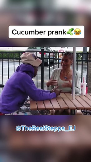 Cucumber prank👀🥒😂 #fyp #cucumberprank #funny #prank #foryou