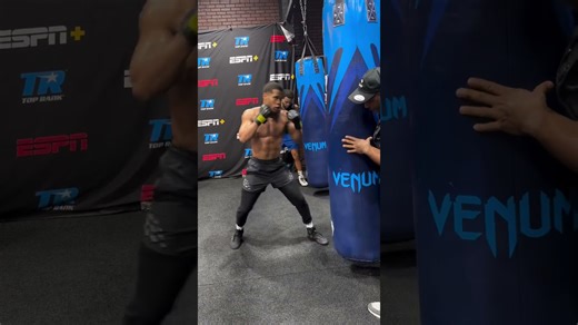 Devin Haney showing his power transitioned up to light welterweight