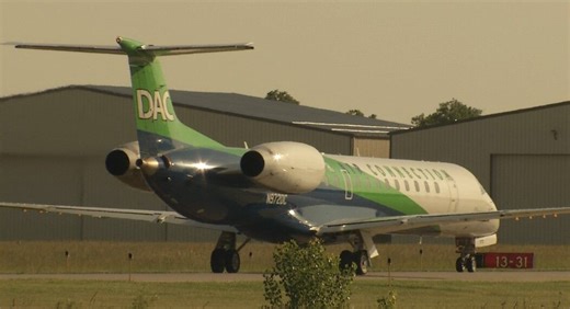 ‘I’m going to miss it’: Travelers, businesses search for answers before Dubuque-Chicago flights end