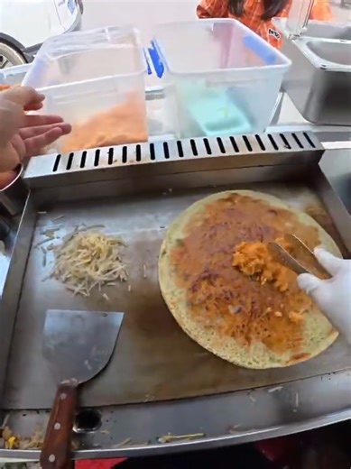 Delicious Chinese Street Wraps You Must Try!