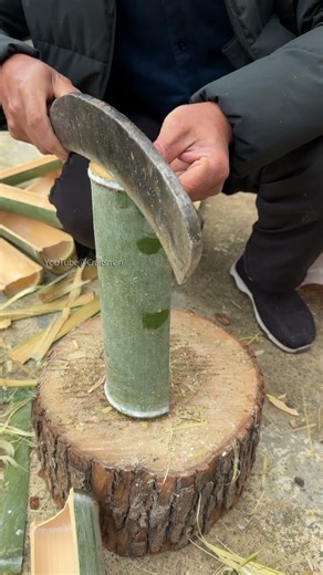 Bamboo Crafts Tutorial Splitting Bamboo with a Cleaver