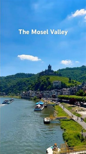 📍The Mosel Valley, Rheinland pfalz 🇩🇪#shorts #explore #travel #germany #valley #mosel #cochem