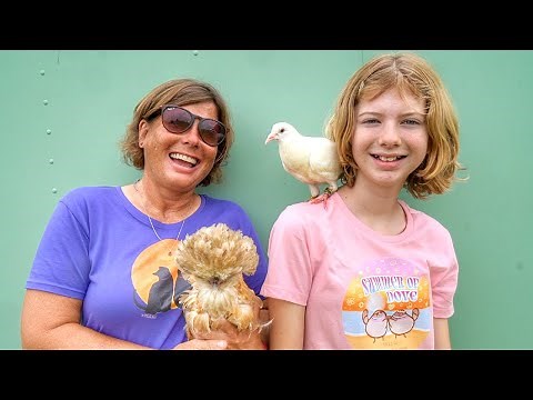 Who Really Are The Ladies Of Cog Hill Farm?