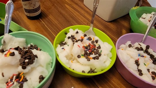 How to make snow ice cream
