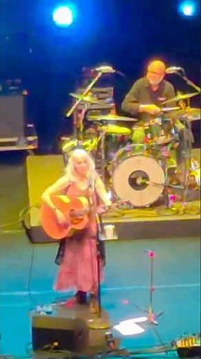 Highlight of Pancho and Lefty - Emmylou Harris