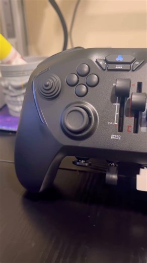 Honeycomb aeronautical flight simulator controller