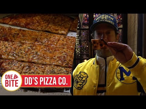 Barstool Pizza Review - DD’s Pizza Co. (Chicago, IL)