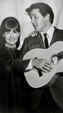 Runaway - Elvis Presley ‧ 1970 (Live)