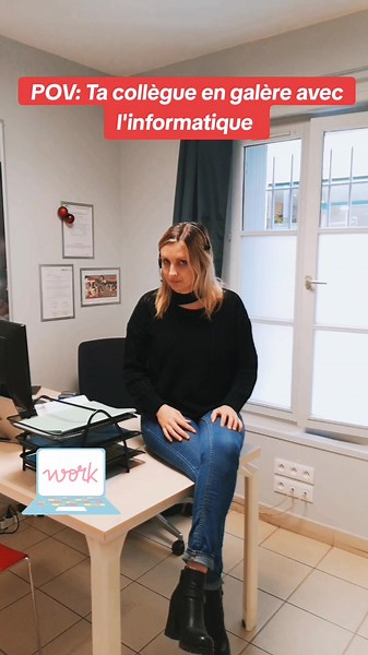 Humour de Bureau : Quand la Technologie Fait Défaillance