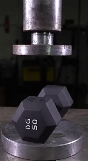 Dumbbell vs Barbell Press: Best Workout Comparison