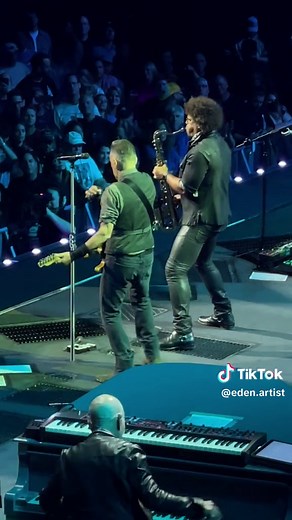 Bruce Springsteen - She’s the One - LA kia Forum 4/4/24 #jakeclemons #bruce #springsteen #brucespringsteen #shestheone #losangeles #springsteenlive