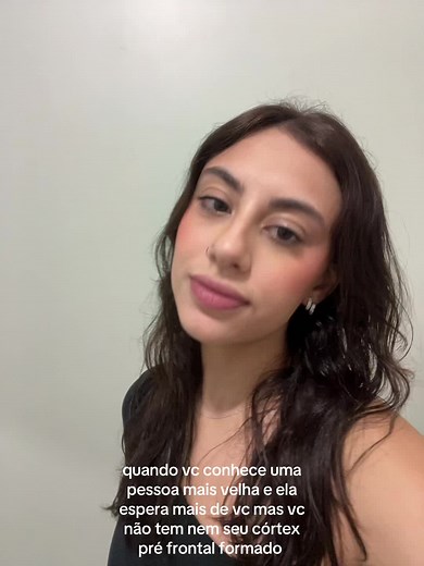 Entendendo o Córtex Pré-Frontal e Relações de Idade