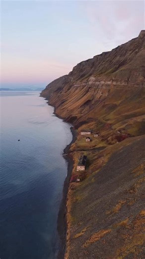 Cecilia Blomdahl ✘ Svalbard on Instagram: ". Exploring an old GHOST TOWN on Svalbard – Spooktober! 👻. ♡ Can you believe this was once the largest settlement on Svalbard? Tucked between steep, Grumant was once full of life and hard work. Now it’s nothing but ruins, rust, and silence, slowly being reclaimed by the Arctic. 🎥 Head over to my YT channel to watch the full story and join us as we explore this piece of history 🙏🏻 ♡ #svalbard #grumant #longyearbyen #ghosttown"