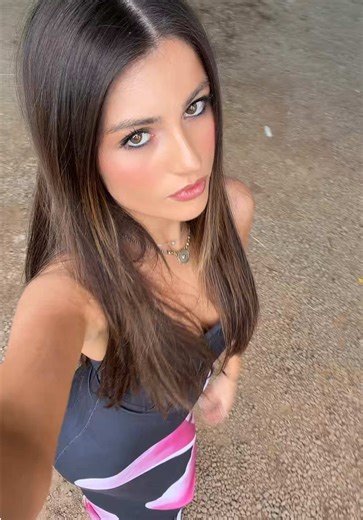 sophieawalton (@sophieawalton)’s videos with b2b - ★