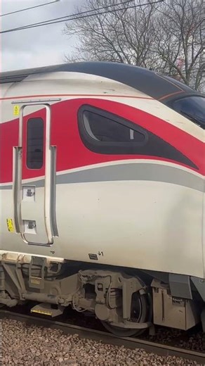 Class 800 leaving Stevenage with a 2 tone horn
