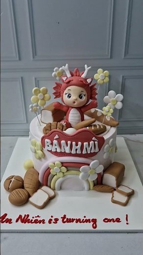 Dragon cake for baby girls