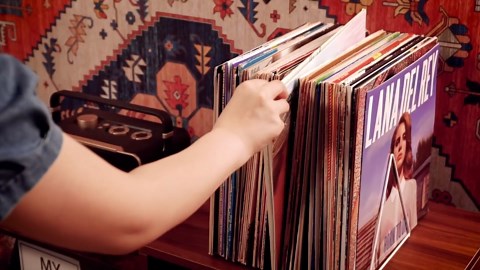 Bluetooth Record Player with Built-in & External Stereo Speakers, USB/TF Card & PC Recording, 3-Speed Belt-Drive Vintage Turntable with Dual RCA Outputs, White Wood Grain for Home Entertainment Gift