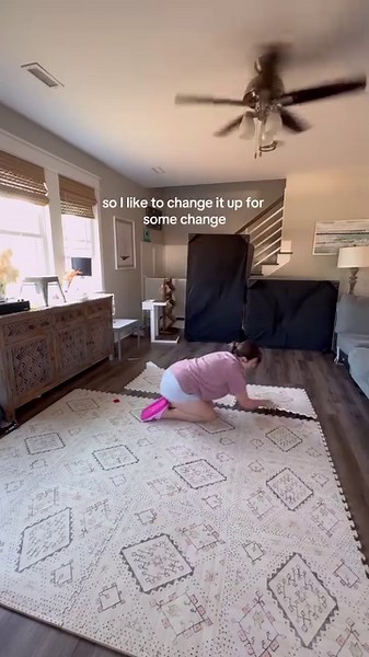 789K views · 13K reactions | i need a new project to keep me busy and sane and i feel like the living room is going to be it. I need some color and warmth back in rhe home. #momtok #lifestyle #lifestyleblogger #momsover30 #millennialgrey #cleaning #cleaningmotivation | Kaylla Spencer | Facebook