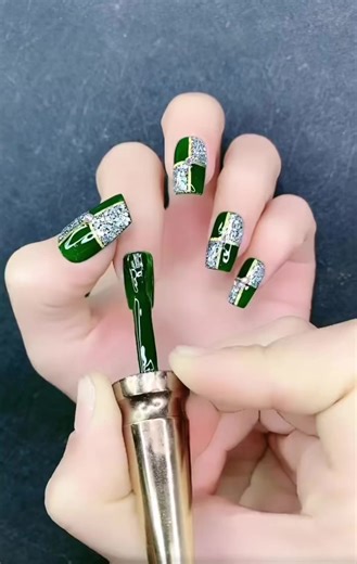 ဝက်ဝက်ကွဲကြိုက်ကြတဲ့လက်သည်း☘️☘️ #fypage #tiktokmyanmar🇲🇲 #တရုတ်တန်းလက်သည်းဆိုင်ရန်ကုန် #ဆက်သွယ်ရန်09880909351