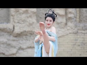 Chinese feet,足の裏,中国脚,cutetoes,足控,cutefeet,恋足,발바닥 ,맨발,solesfeetprettyfeetgang,,脚趾,footmodels,玉足