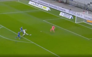 Video: Barcelona target Memphis Depay scores another brilliant goal during Lyon title charge
