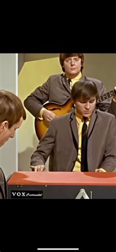 #OnThisDay in 1942, the keyboardist for the Animals, Alan Price as born! Price played with the band from 1962 to 1965 before leaving to form his own group, The Alan Price Set. During his time with the Animals, Price's organ playing helped to create a defining sound of the band. His solo on "House of the Rising Sun" is one of the most iconic organ solos in all of rock and roll, as it shows off his skills on the instrument and amazing rhythmic feel. Happy birthday Alan! #TheAnimals #AlanPrice #Hou