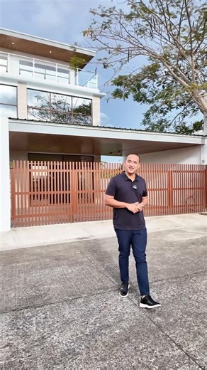 Homescape Realty on Instagram: "For Sale: Stunning Modern House with Overlooking View in Eastland Heights, Antipolo City 📍Property Code: HL_1340 📍Category: For Sale 📍Project: Eastland Heights 📍City: Antipolo City 📍Unit: Four Bedrooms (4BR), 6 T&B 📍Size: LA 329 sqm; FA 450 sqm 📍Parking: 3 carport 📍Php: ₱39,000,000 Other Details: ✅ 4 bedrooms ✅ 6 toilet & bath ✅ 3 car garage ✅ Maid’s room ✅ 3 storey ✅ Master w/ walk-in-closet ✅ With swimming pool ✅ Overlooking view If you’re interested wit