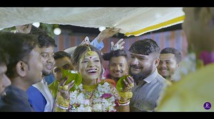 Sacred vows, soulful rituals, and timeless Bengali traditions — a cinematic journey of love and culture. 💫❤️💐 #BengaliWedding #CinematicLove #TraditionMeetsEmotion | Rabin's Photography