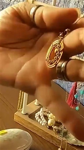 How Do You Check Jewelry's Authenticity? #jewelry #gold #antique #rubies #pearls #reels #finds #garagesale #bargainbarons #bargainhunter | Bargain Barons