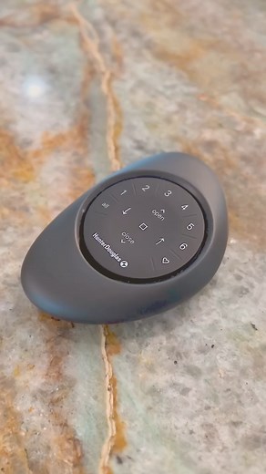 Smart shades = smart living. Gain privacy, energy efficiency, and convenience all in one. Click the link to discover PowerView® by Hunter Douglas! http://www.bestblindsshadesandmore.com/hunter-douglas/powerview-automation | Blindsmax