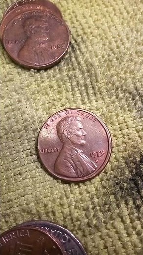 Penny 1975 D with error ⭐