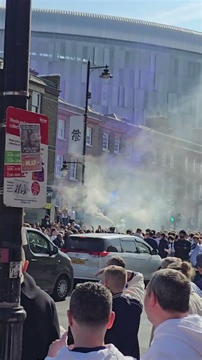 THE SPURS FANS ON THE HIGH ROAD: Pre-Match: Tottenham Hotspur v Nottingham Forest