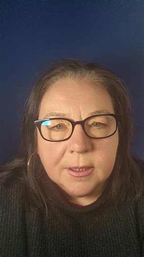 LCWRA czy LCW – i dlaczego warto się odwołać od odmowy UC LCW i LCWRA to nie to samo. LCW – uznają, że masz ograniczoną zdolność do pracy – możesz mieć spotkania i obowiązki związane z przygotowaniem do pracy – brak dodatku finansowego LCWRA – uznają, że nie jesteś w stanie ani pracować, ani przygotowywać się do pracy – brak obowiązków i spotkań – dodatkowe pieniądze w UC co miesiąc Odmowa LCWRA to nie koniec. Decyzje często są błędne, oparte na raportach, które nie oddają realnych problemów zdr