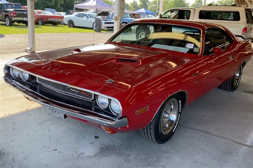 25K views · 1.7K reactions | 1970 Dodge Challenger R/T 4-SPEED with a 440 Magnum (375 H.P. & 480 ft. lbs). | Ultimate Muscle Cars | Facebook