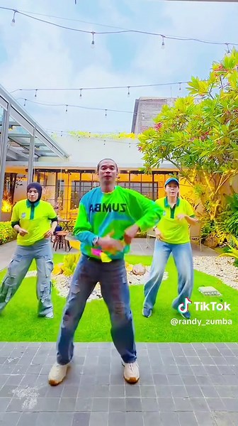 Tutorial Gerakan Zumba Di TikTok