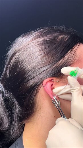 Expert Conch and Lobe Piercing in Poznań